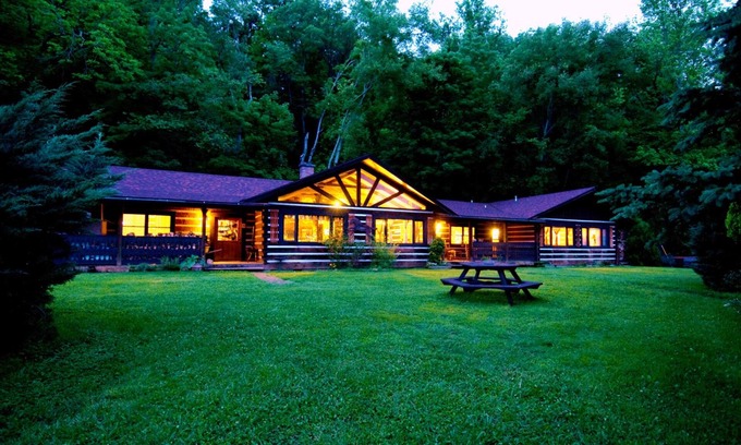 Cosby Cama Y Desayuno | Creekwalk Inn and Cabins