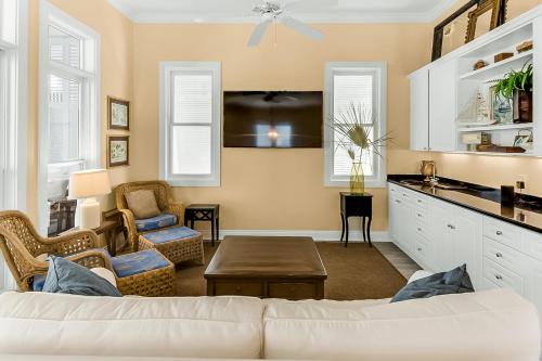 Holiday Isle Casa | Creole Cottage