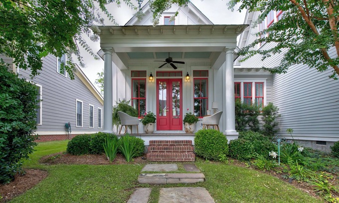 Lake Carolina Cabaña | Crepe Myrtle Cottage/Lake Corolina/Colombia,S.C/Harborside Community