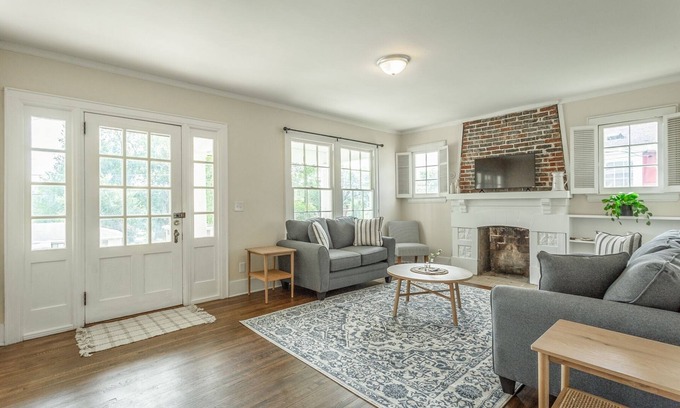 Chattanooga Casa | Crescent Cottage | Close to Crabtree Farms Venue + Downtown Chattanooga!! | 3 Bed, 2 Bath