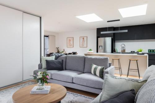 South Launceston Casa | Crescent Townhouse close to LGH