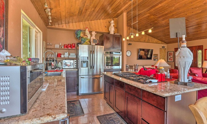 Cedarpines Park Casa | Crestline Area Escape w/ 3 Decks & Fire Pit!