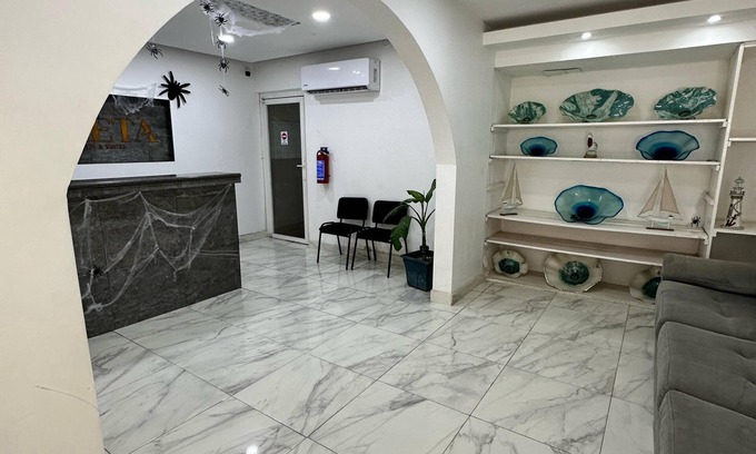 Zona Dorada Hotel | Creta Hotel & Suites