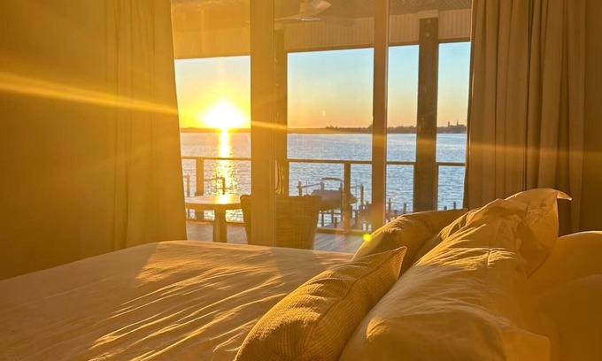 New Bern Casa | Crew Bern, A riverside retreat located on the serene banks of the Neuse River.