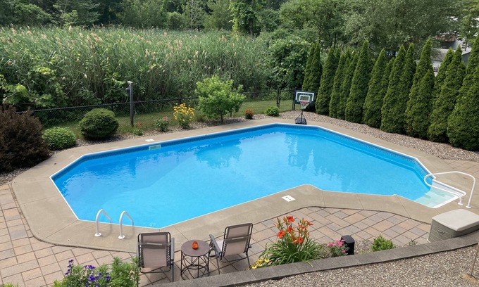 Clifton Park Casa | Crew Road Cabana