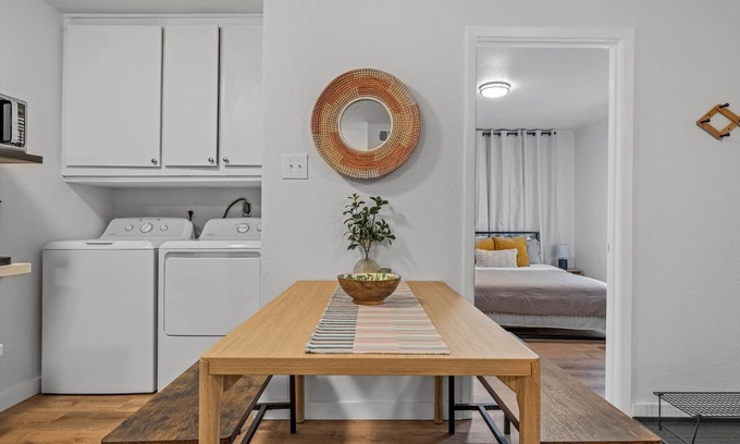 University Casa | -