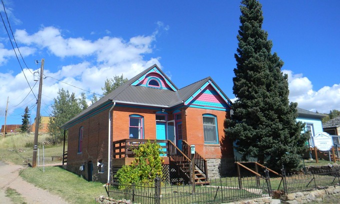 Cripple Creek Cabaña | Cripple Creek Beauty
