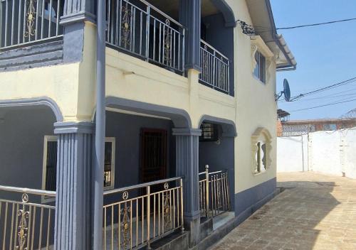 Freetown Cama Y Desayuno | Crisba B&B
