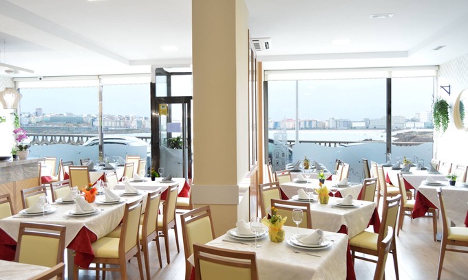 La Coruna Hotel | Cristal 2
