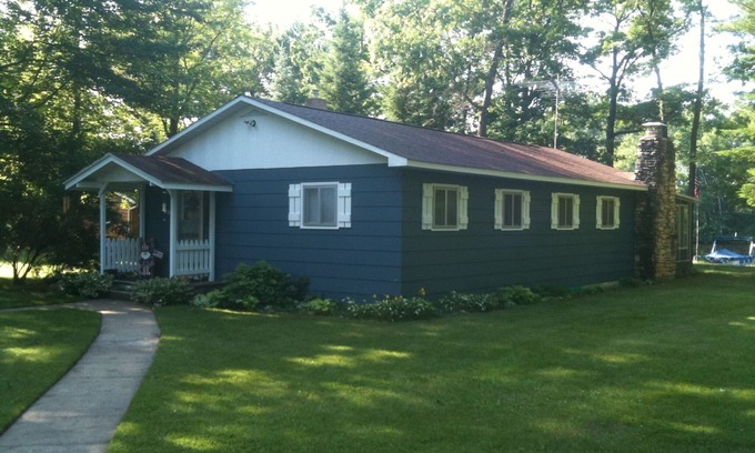 Crivitz Cabaña | Crivitz zona Cottage en Pristine Arenisca Flowage del río Peshtigo