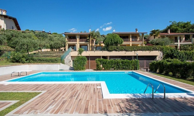 Soiano del Lago Apartamento | Crocus 1 con piscina by Wonderful Italy