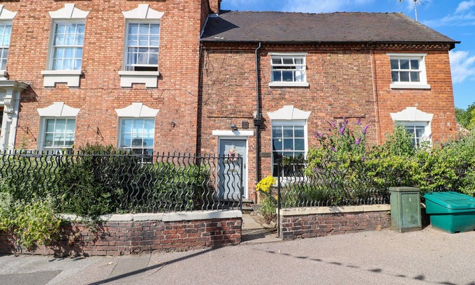 Abbots Bromley Cabaña | CROFTS ANNEXE, pet friendly, with a garden in Abbots Bromley