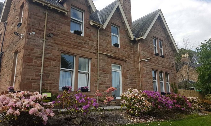 Dingwall Casa | Cromarty View Guest House