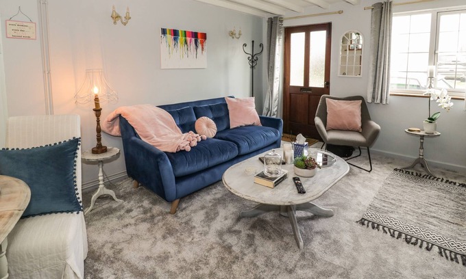 Bretforton Cabaña | CROMPTON COTTAGE, romantic, with open fire in Bretforton