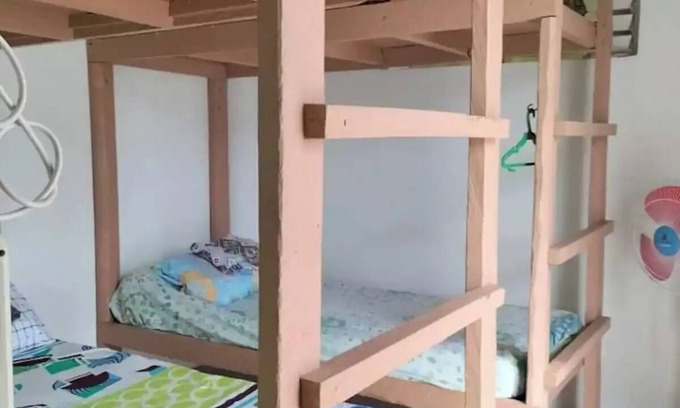 Libjo Complejo | Croninresidence/Dormitory room/fan room/6pax/bfast