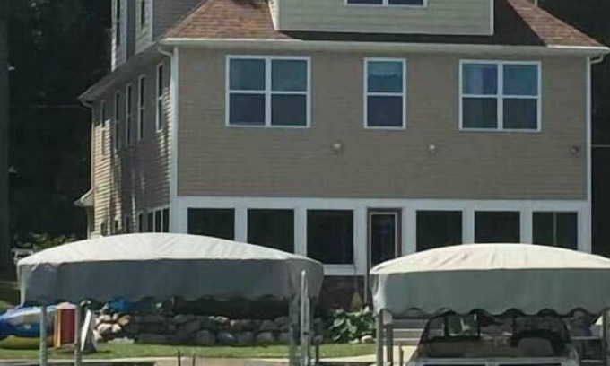 Angola Cabaña | Crooked Lake - nice for big families! Near Pokagon