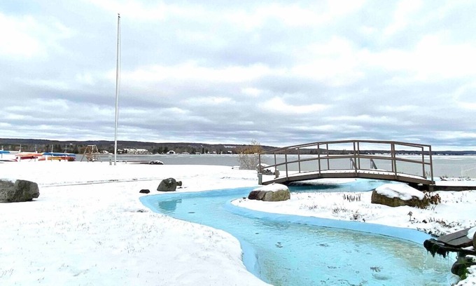 Conway Condominio | Crooked Lake Waterfront Condo | Sleeps 2