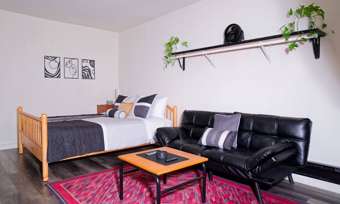 Croton-on-Hudson Apartamento | 'Croton Nook' - Spacious Studio with Full Eat-in Kitchen, Cozy Getaway