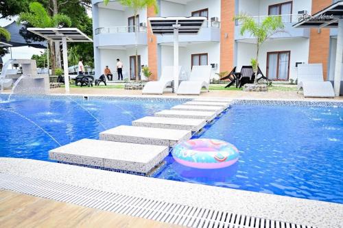 Gloria Complejo | Crown of the Orient Beach Resort