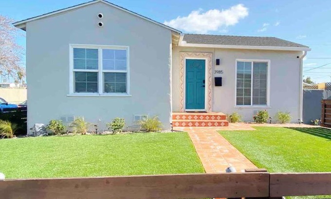 Crown Point Casa | Crown Point Home w/Cowboy Pool 2 Blocks to Bay