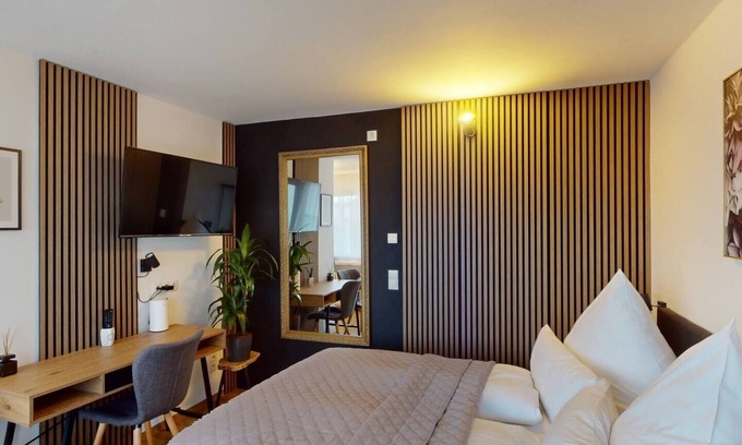 Dornbirn Apartamento | Crown Studio Dornbirn - Terrasse - Parkplatz