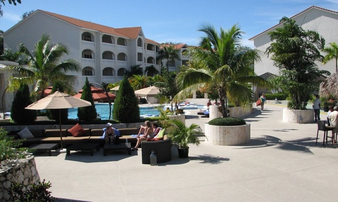 Los Maestros Complejo | CROWN VILLAS