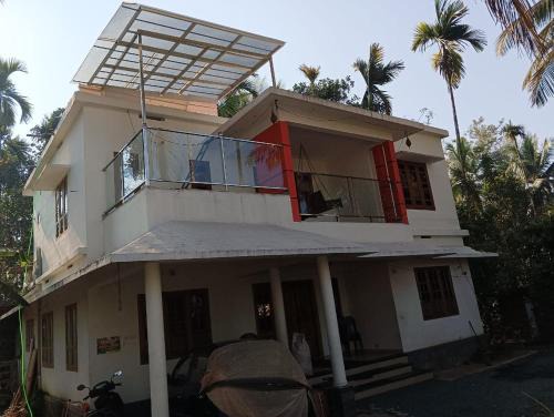 Kolagappara Casa | CRS RED & WHITE HOMESTAY