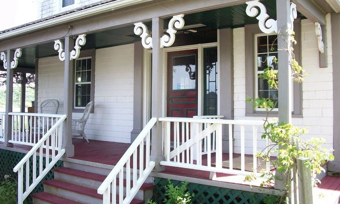 Hatfield Point Casa | Cruise the St. John River