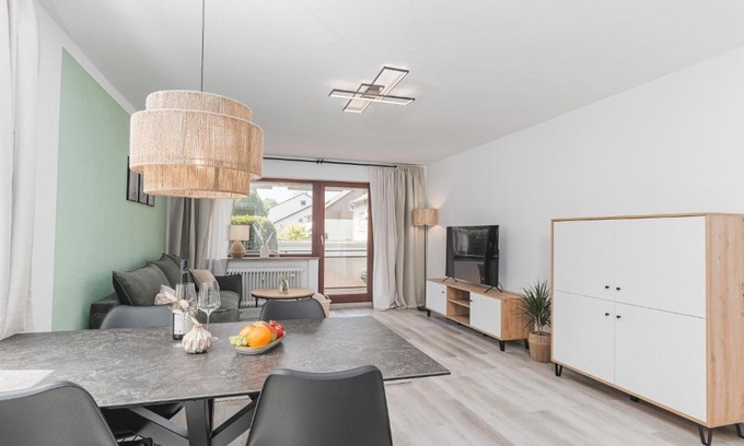 Bittenfeld Apartamento | Cruwzo - Fantastic Apartment with Balcony and Parking