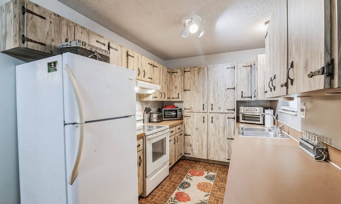 Crystal River Cabina | Crystal River Retreat 2BR/2BA
