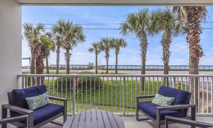 Avalon Beach Estates Condominio | Crystal View 101 3 Bedrooms | 3 Baths | Accommodates 9 | Beach Serv. I Pet Friendly