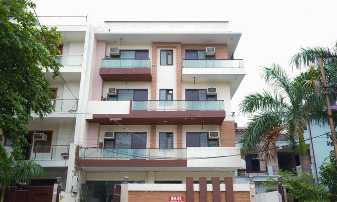 Sector 70 Hotel | CSK RESIDENCY