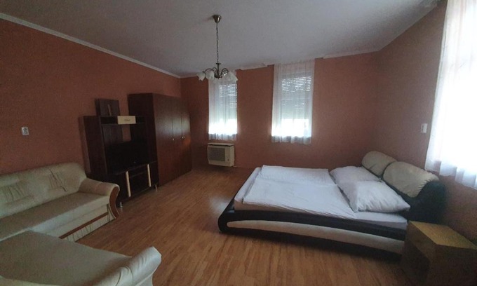 Tiszaorveny Apartamento | Csuszka vendégház