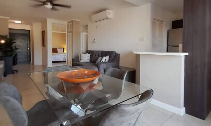 New Kingston Apartamento | CTBH @ Brompton #38 [1-Bedroom w/ Pool]
