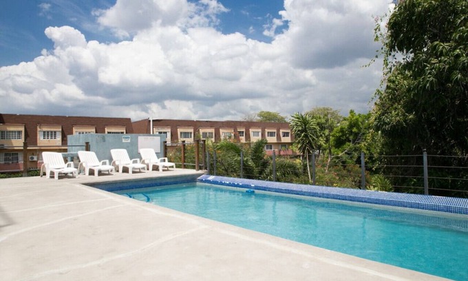 New Kingston Apartamento | CTBH @ Brompton Est. #27 & #32 [2-Bedroom w/ Pool]