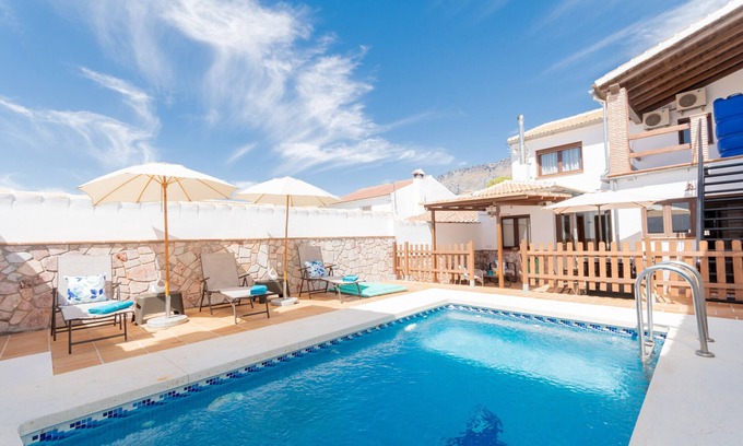 Villanueva de la Concepción Cabaña | Cubo's Casa El Torcal / piscina privada / alta privacidad
