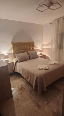 Andújar Apartamento | Cuadro de la Virgen - Vivienda Turistica