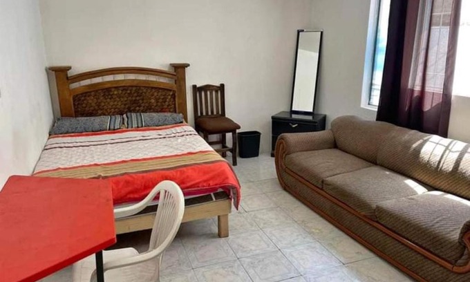 Toluca Casa | Cuarto cerca del aeropuerto y la central de abastos