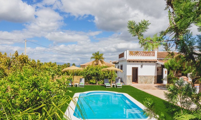 Alhaurín el Grande Cabaña | Cubo's Casa El Recreo de La Abuela / piscina privada / wifi gratis