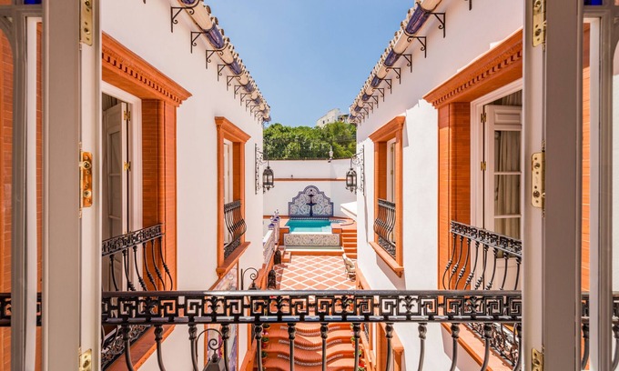 Alhaurín el Grande Chalet De Esquí | Cubo's Casa Manzanares Bijou / piscina privada / exclusiva / wifi gratis