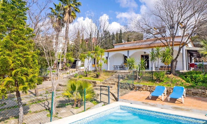 Jimera de Libar Cabaña | Cubo's Casa Rural Los Lirios de Libar / piscina privada / gran terraza / vistas a la montaña