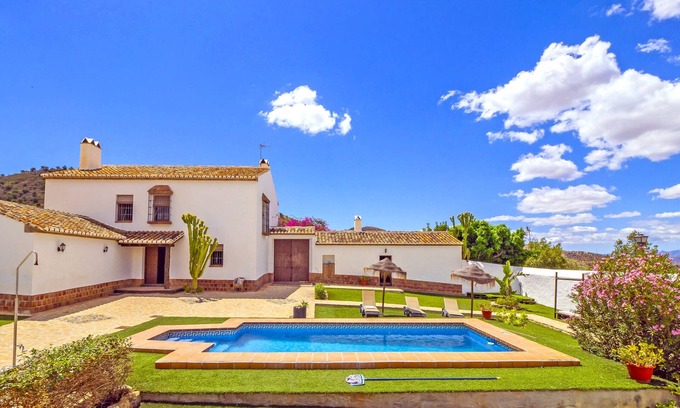 Alora Cabaña | Cubo's Casa Rural Las Caballerias / piscina privada / wifi gratis / BBQ