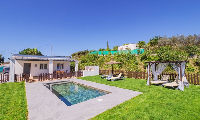 Cártama Cabaña | Cubo's Casita el Bancal / wifi gratis / piscina privada