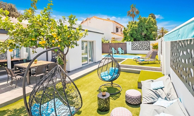 Churriana Villa | Cubo's Cozy & Modern Sol de Malaga / Piscina privada / Wifi gratuito