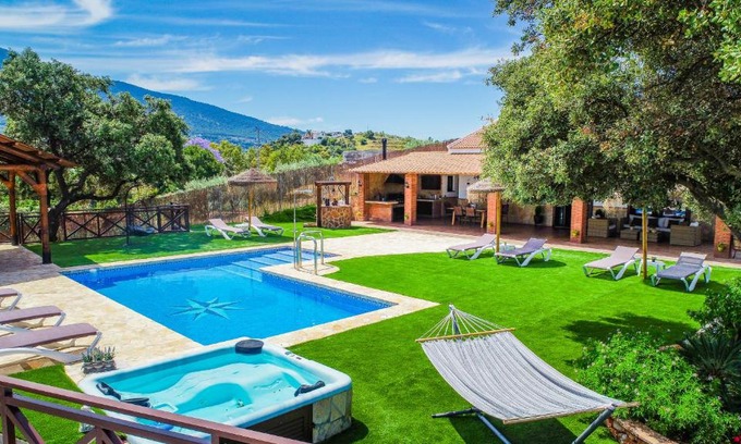 Alhaurín el Grande Villa | Cubo's El Balcon de las Lomas