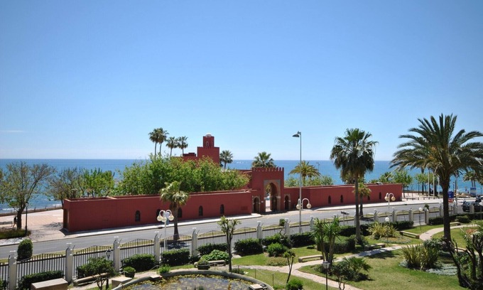Benalmadena Costa Apartamento | Cubo's Estudio 118 Benal Beach Sea View / primera línea de playa / wifi gratis