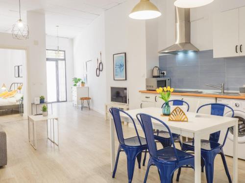 Capuchinos Apartamento | Cubo's Malaga Center El Molinillo