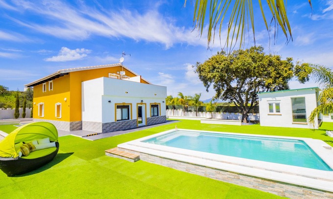 Alhaurín el Grande Villa | Cubo's Villa El Encinar / vistas / piscina privada / wifi / cargador coche eléctrico