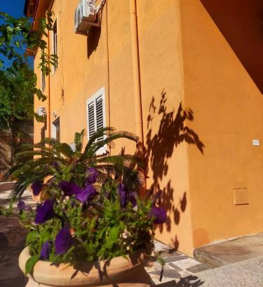 Scalea Cama Y Desayuno | Cumpa Luca Bed and breakfast