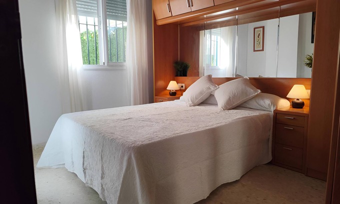 El Morche Apartamento | Cupido Beach El Morche. Patio, Costa, Mar y Playa.
